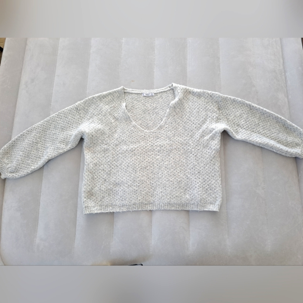 Mango V-Neck Knit Sweater Gray Size M Lightweight Pullover